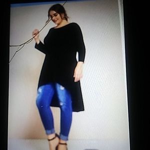 Black 3/4 sleeve high-low tunic